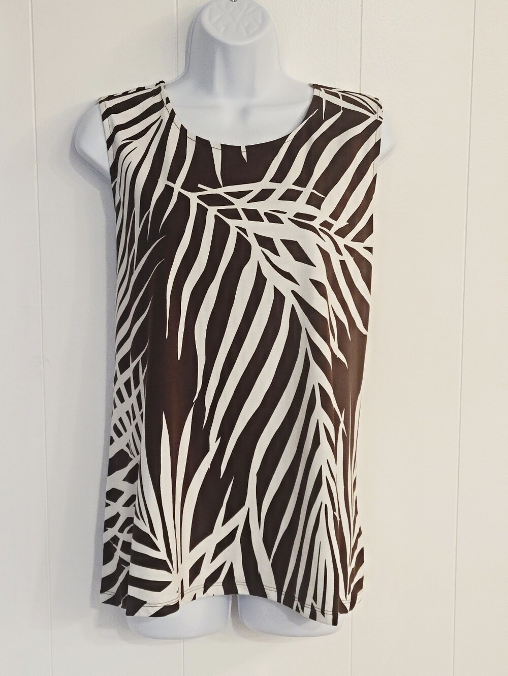 D&Co Beach Sleeveless Palm-Print Tank Top